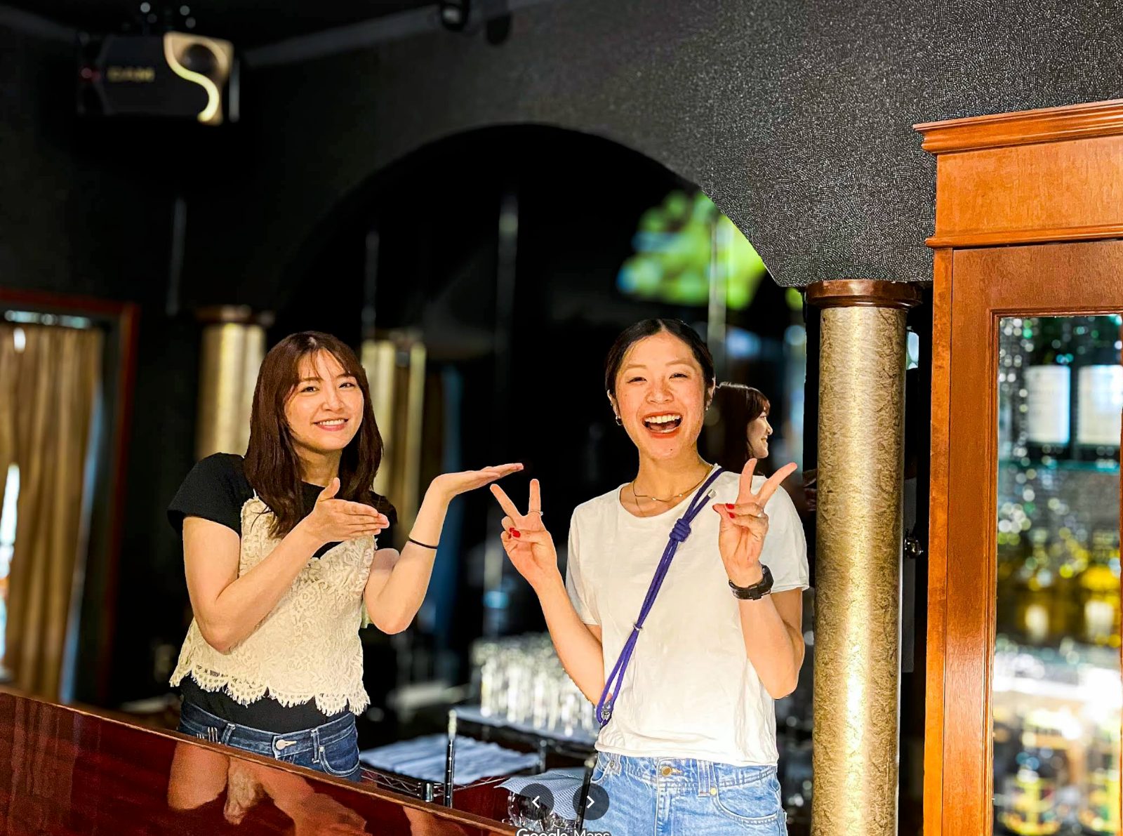 Karaoke Bar Vamos 店内写真